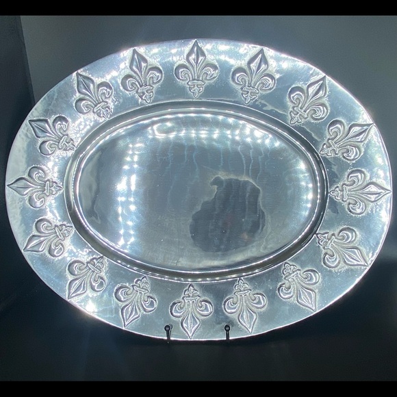 Mariposa Fleur de Lys Oval Serving Platter - Picture 4 of 9